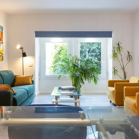 Finestre Sul Massimo - Centro Storico Апартаменты