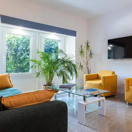 Finestre Sul Massimo - Centro Storico Апартаменты