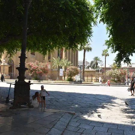 Finestre Sul Massimo - Centro Storico * Палермо