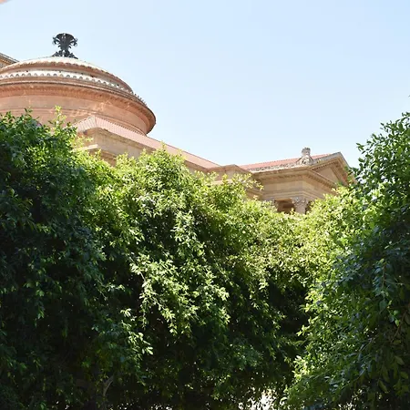 Finestre Sul Massimo - Centro Storico Палермо